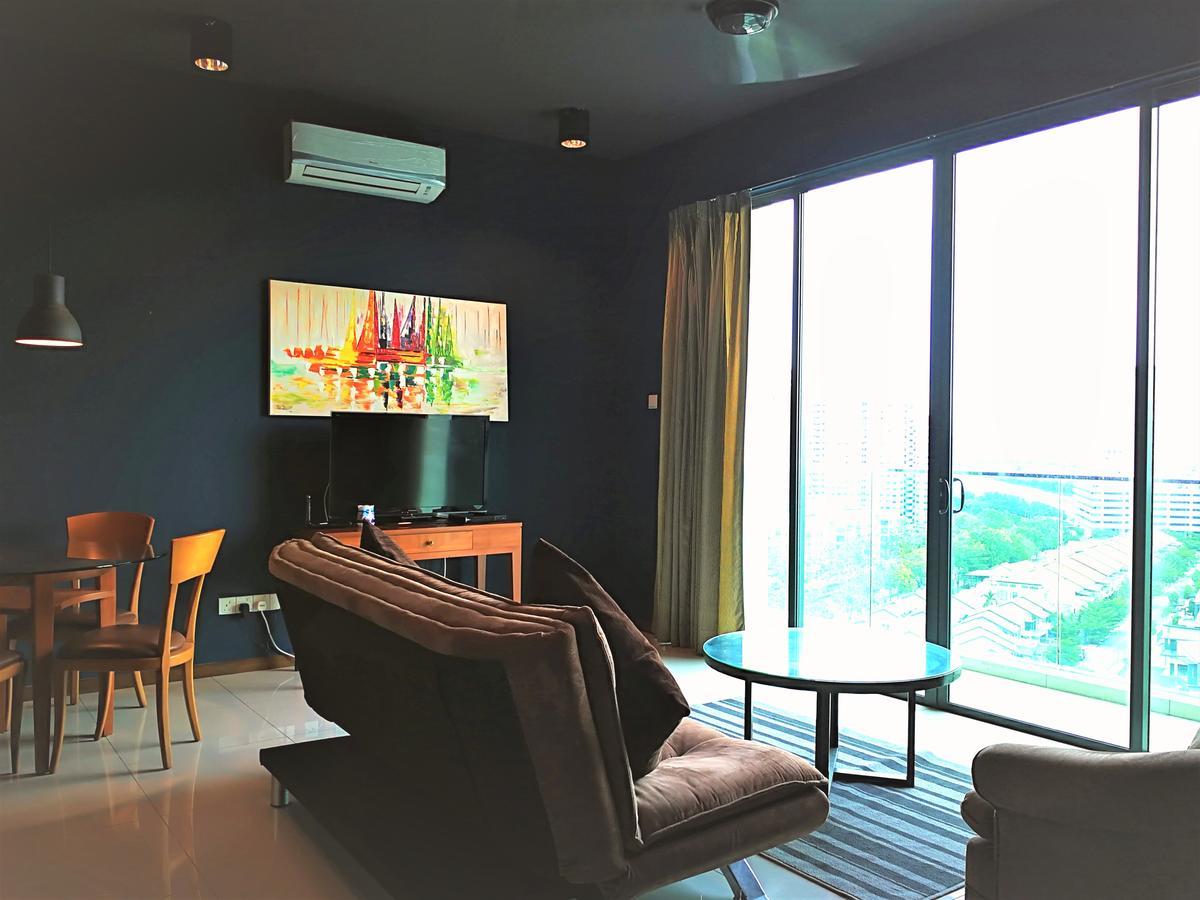 Rentostay Bayu Puteri Apartment-crescent Bay Suites Johor Bahru