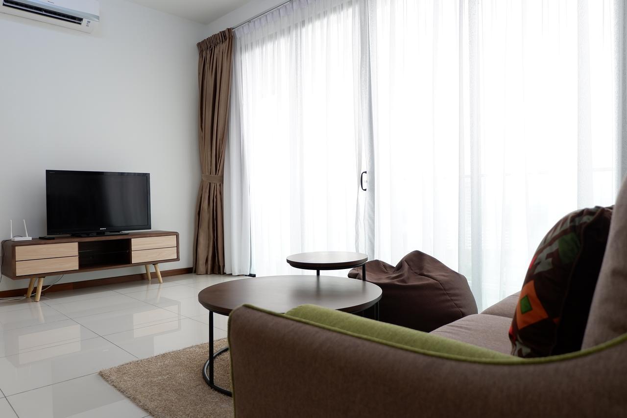 Rentostay Bayu Puteri Apartment-crescent Bay Suites *