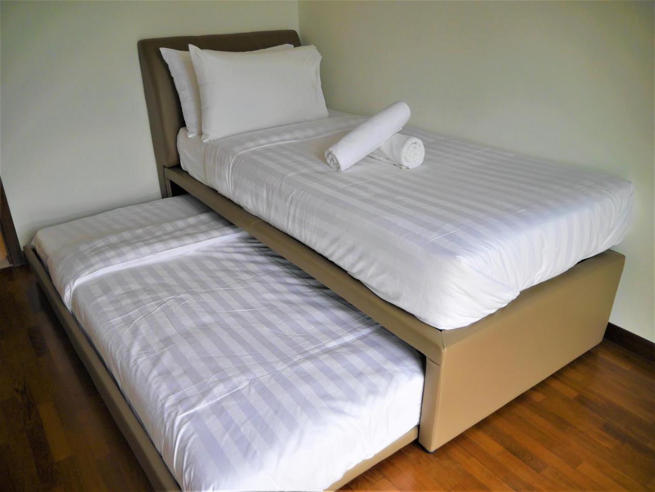 Rentostay Bayu Puteri Apartment-crescent Bay Suites Pangsapuri *